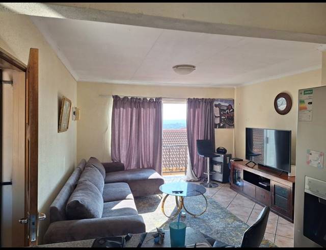 2 BEDROOM APARTMENT FOR SALE IN NORTHGATE
